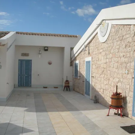 Casa Vacanze La Meridiana Donnalucata  Exterior foto